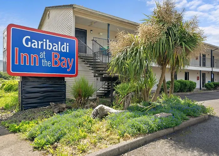 Garibaldi Inn At The Bay